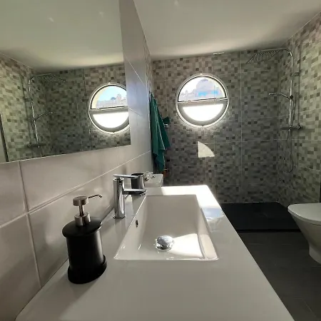 Apartment En Con Piscina Comunitaria *